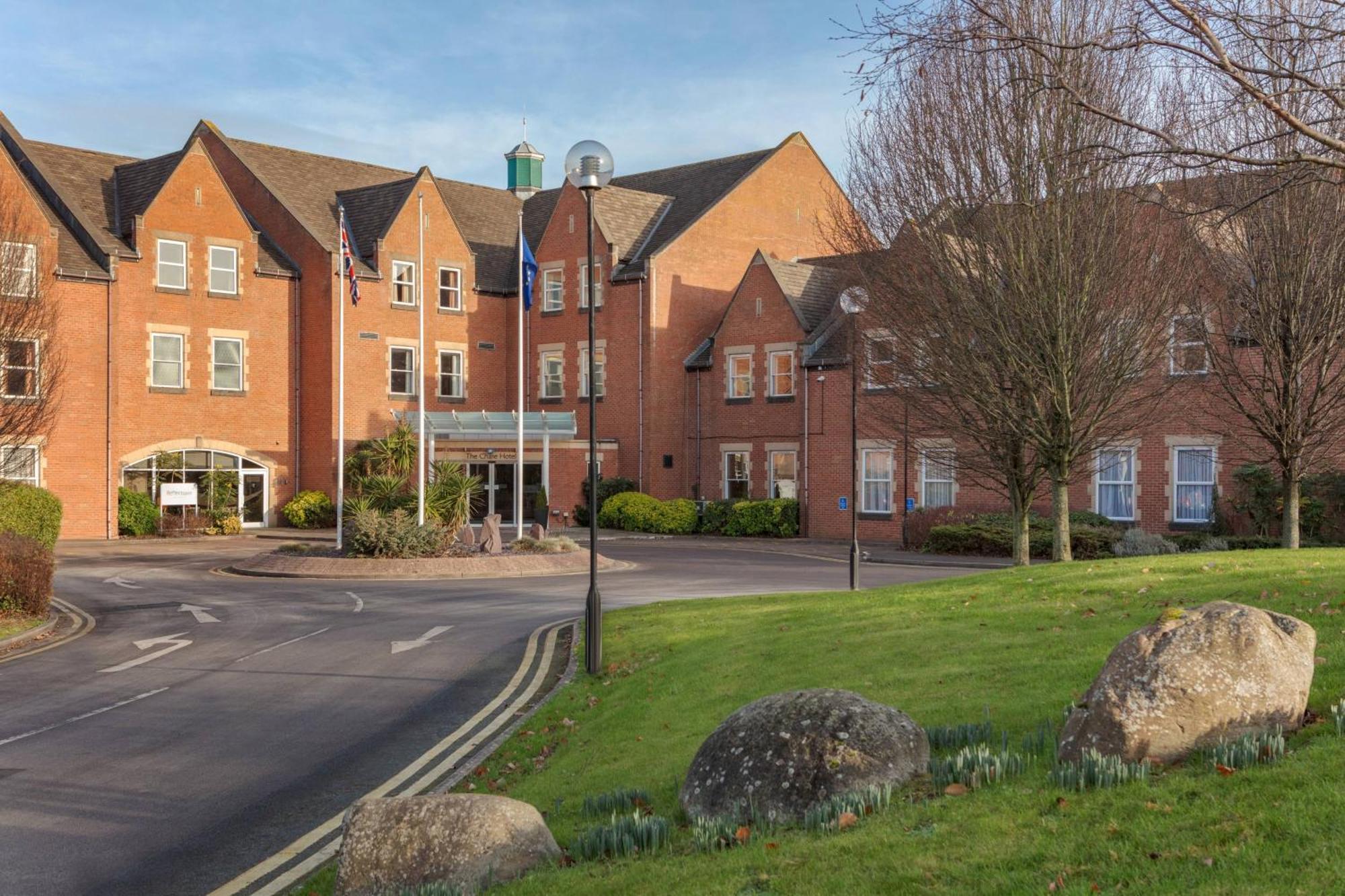 Delta Hotels By Marriott Cheltenham Chase Exterior photo